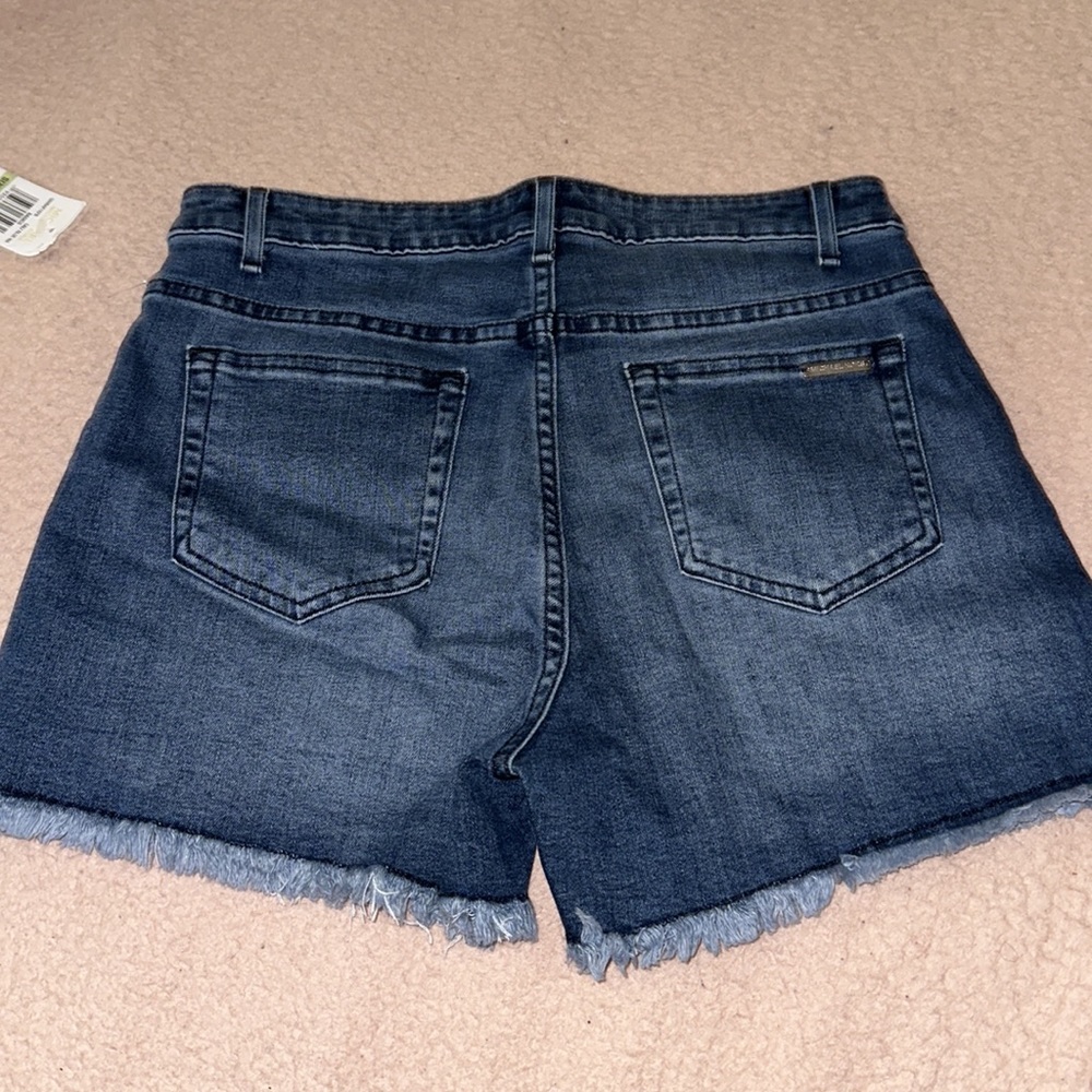 MK Shorts - Picture 2 of 6